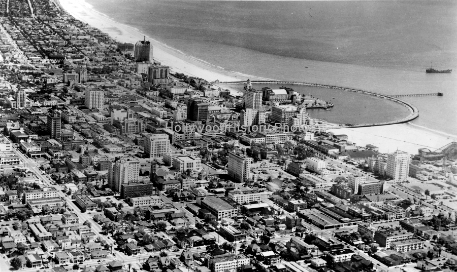 Long Beach 1939 View south.jpg